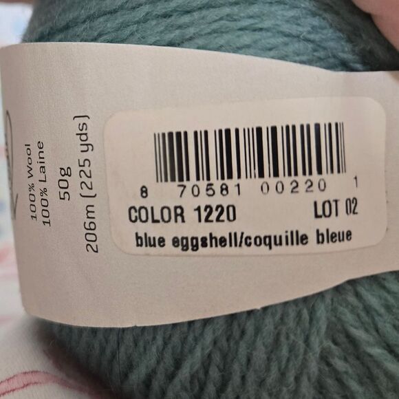 St. Denis Boreale Wool Yarn BLUE EGGSHELL 3 BALLS, 225 Yds Ea - Picture 7 of 12